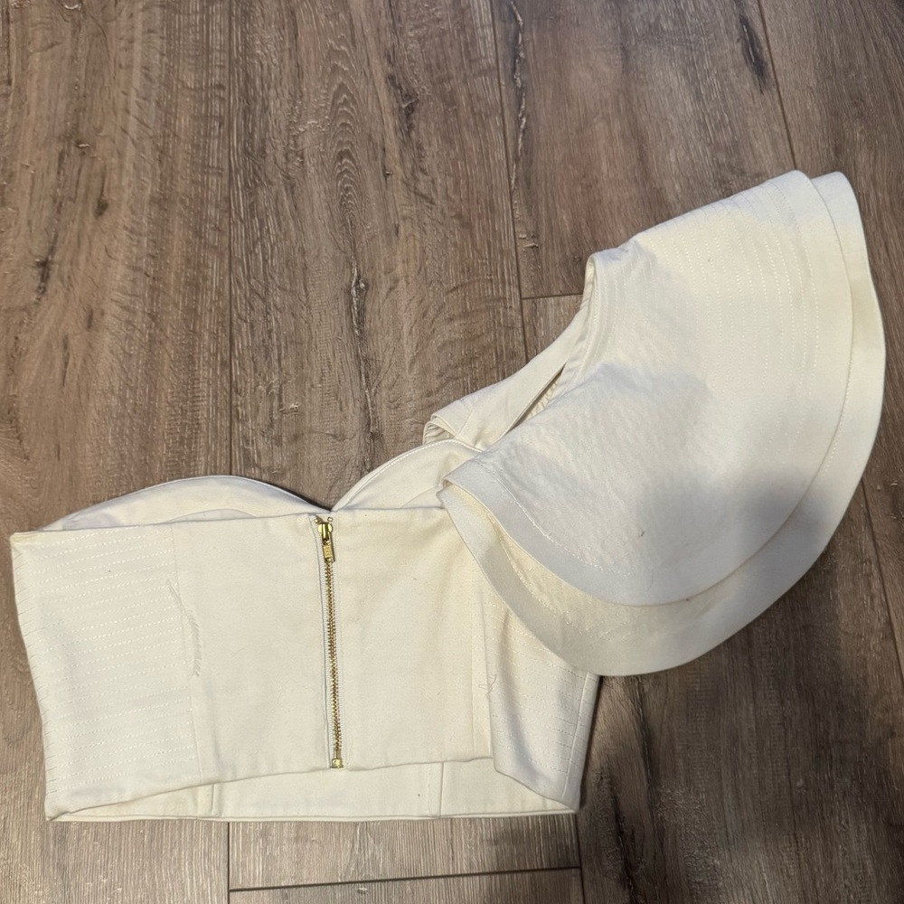 AMUR Miray One Shoulder Ruffle Top - Picture 3 of 4